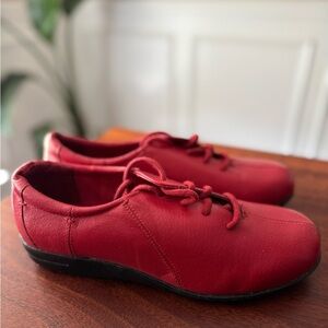 Dr. Scholl's Advanced Comfort Oxford Women’s Shoe Red Leather 10 W Lace up